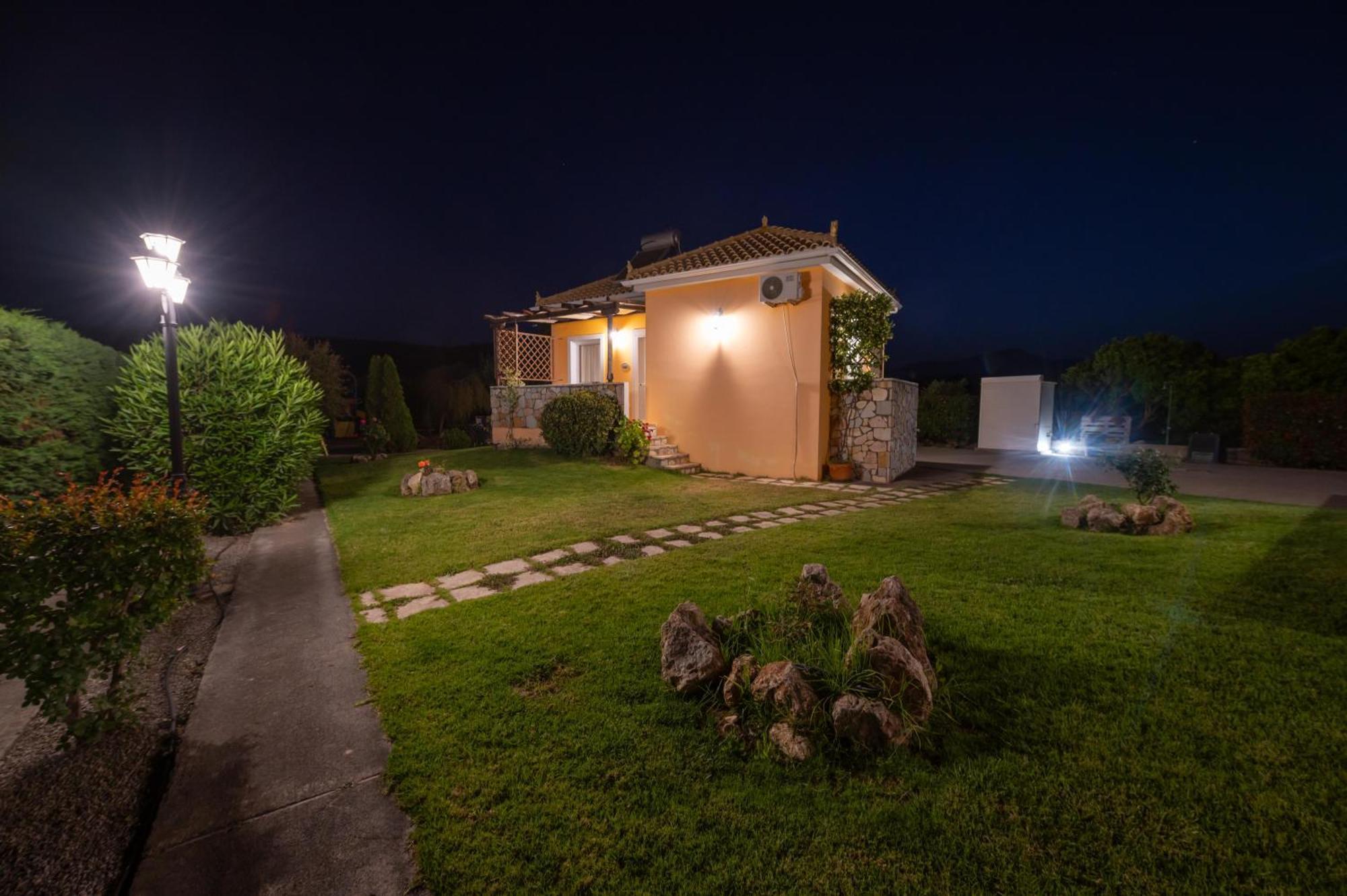 Spedion Villa - Near To Sea Villas With Heated Swimming Pool Gythio Bagian luar foto