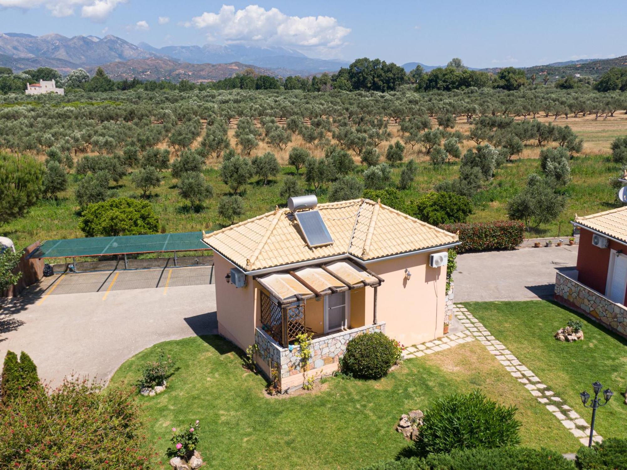 Spedion Villa - Near To Sea Villas With Heated Swimming Pool Gythio Bagian luar foto