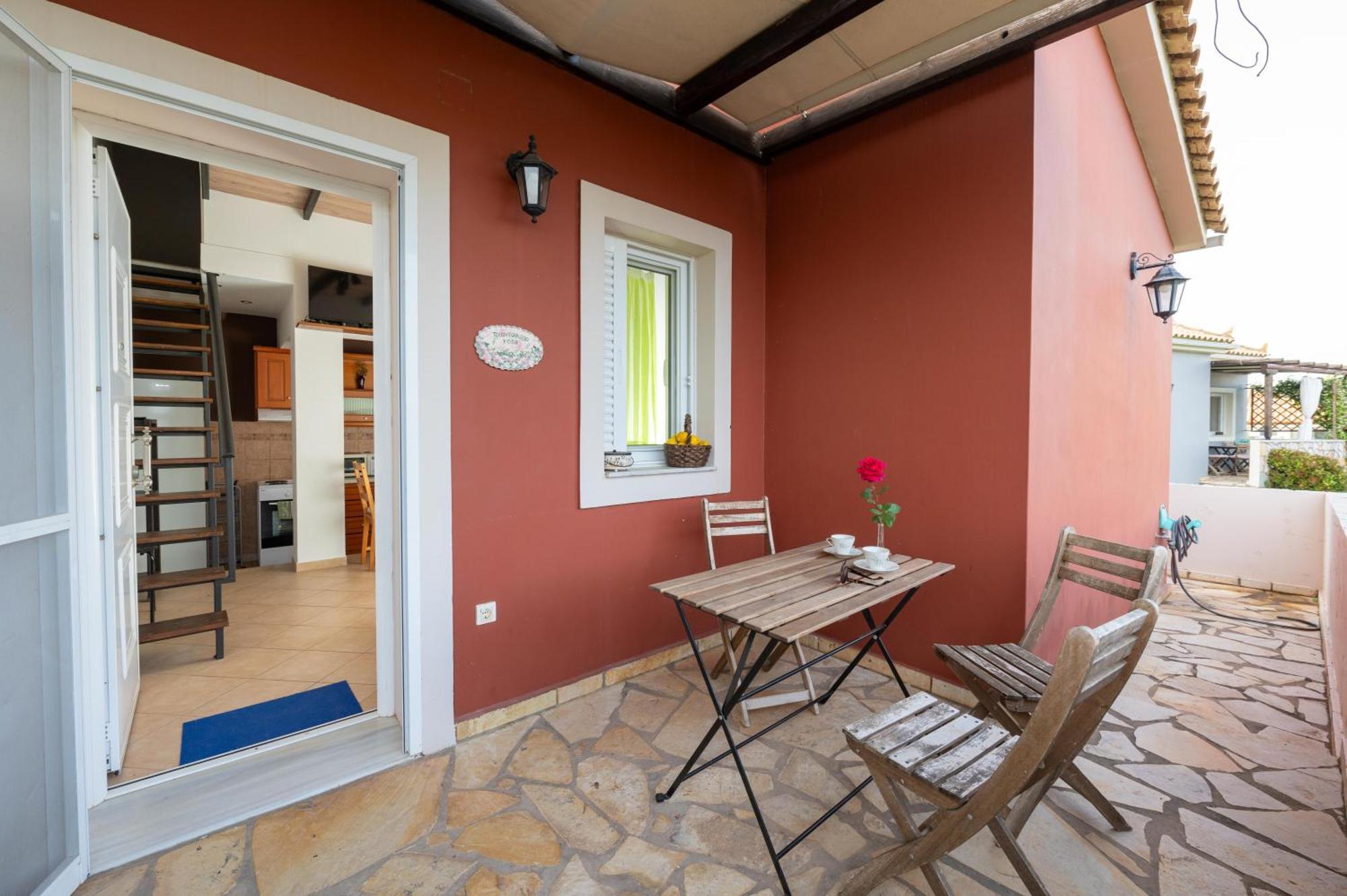 Spedion Villa - Near To Sea Villas With Heated Swimming Pool Gythio Bagian luar foto