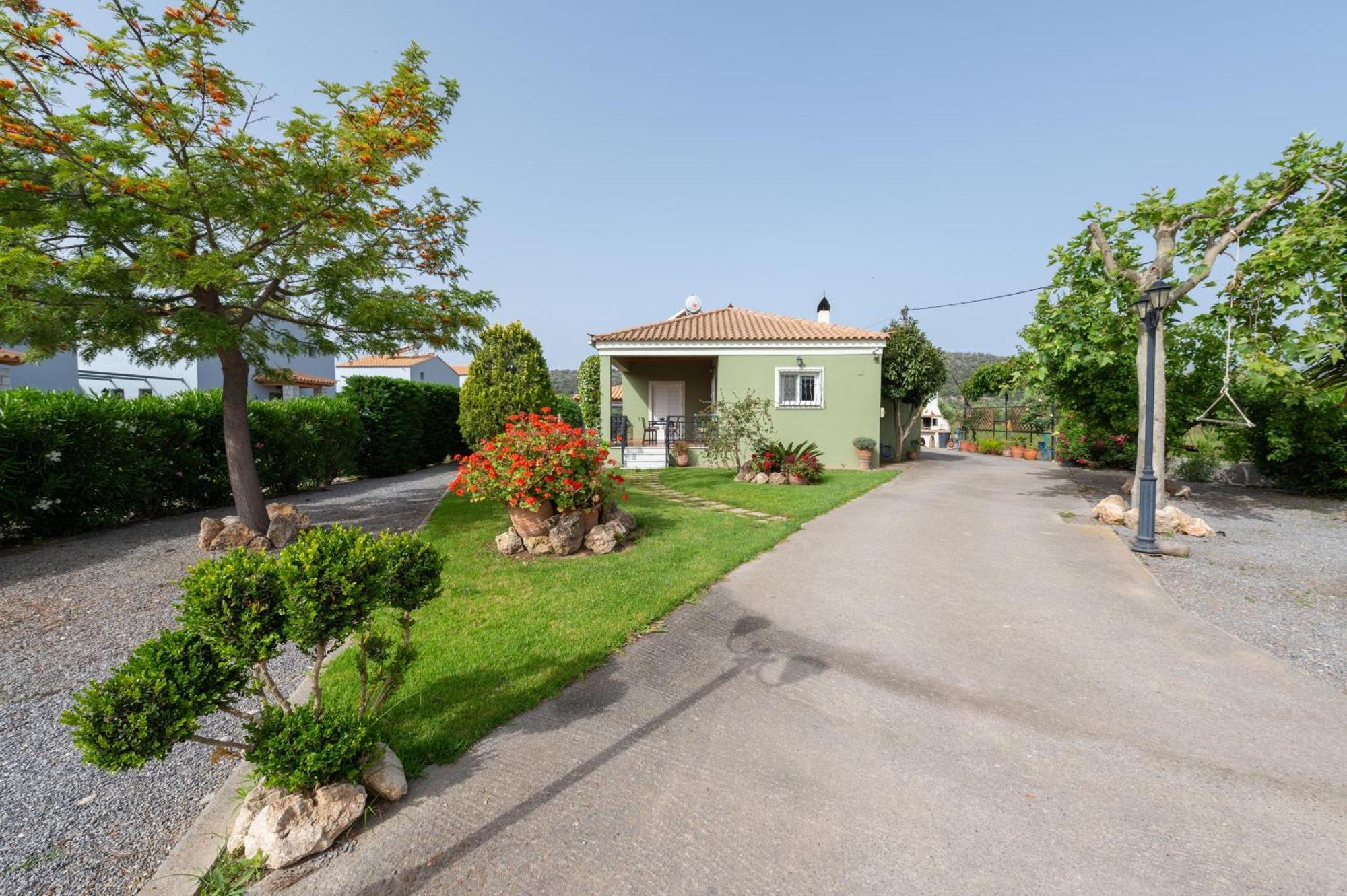 Spedion Villa - Near To Sea Villas With Heated Swimming Pool Gythio Bagian luar foto