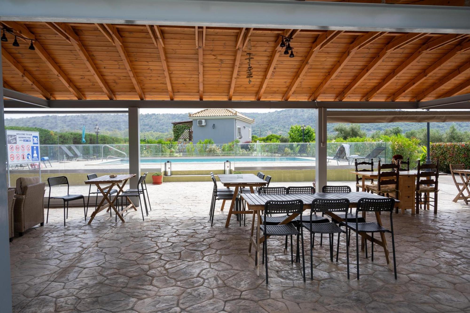 Spedion Villa - Near To Sea Villas With Heated Swimming Pool Gythio Bagian luar foto